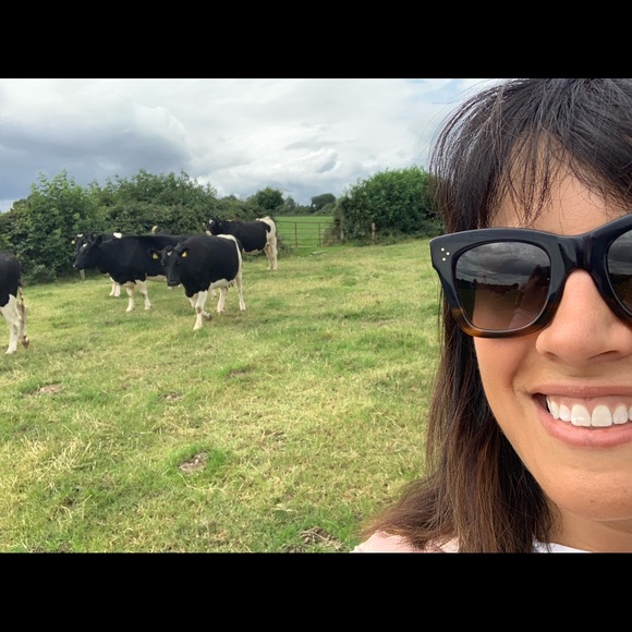 Meet your Posher, Elizabeth - Picture 1 of 1